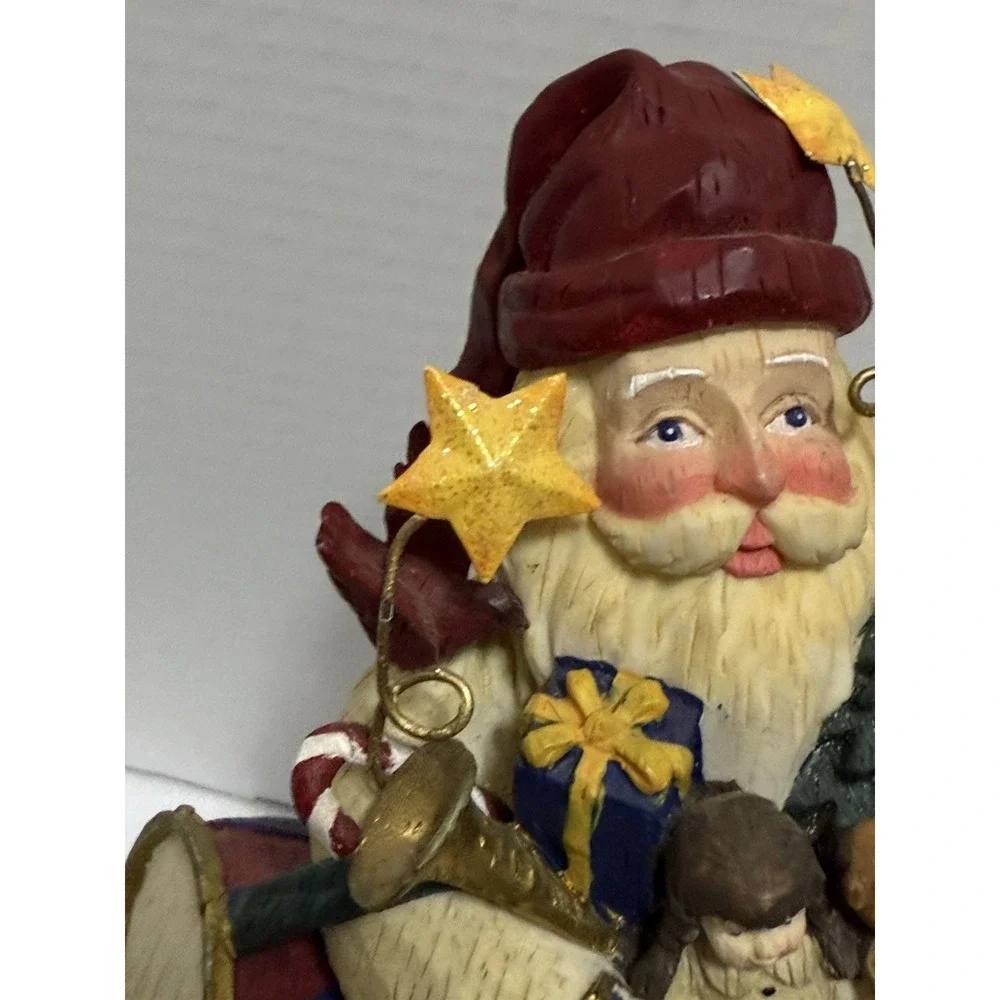 Charming Vintage Santa - Classic Christmas Decor‎ With A Minor Flaw